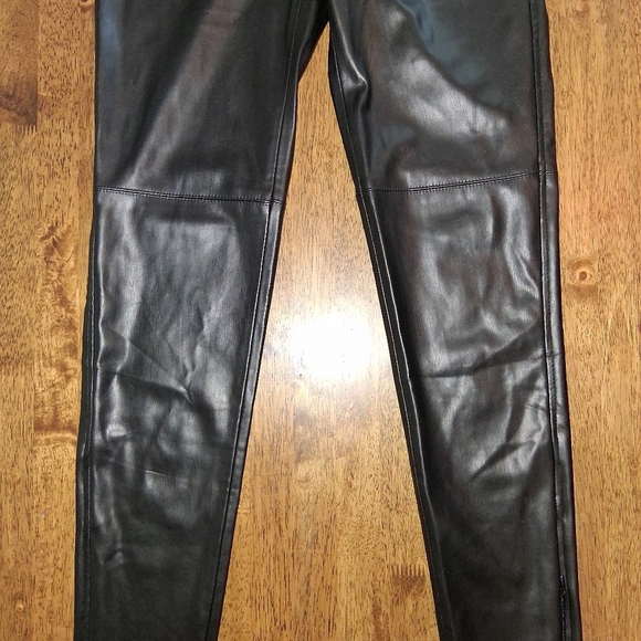Zara Womens Black Side Zip Faux Leather Pants Ankle Zipper Size S - Picture 3 of 6